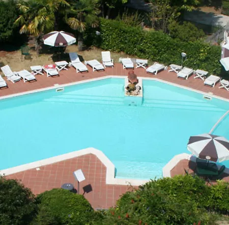 Ambasciatori מלון 3*