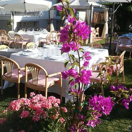 Ambasciatori מלון קסטרוקארו טרמה